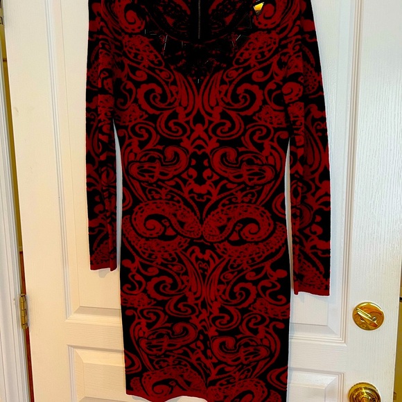 Cache XL burgundy and black gorgeous and elegant dress for any occasion - Picture 3 of 12